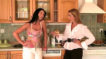 Play Mommies sharing more then coffee