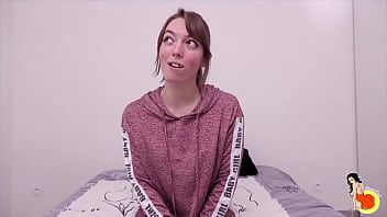 Play Game Streamer girl Daisy gets a hard assfuck
