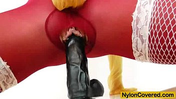Play Leony Aprill nylon mask