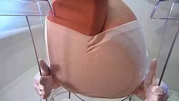 Play Dominant hypno Diva teases in pantyhose and gloves