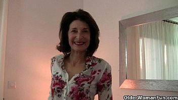 Play Grandma needs her Sunday orgasm