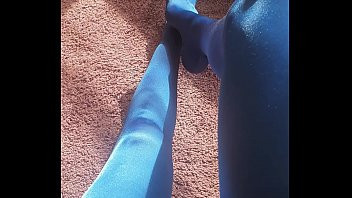 Play Blue pantyhose show