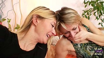 Play Two mature amateur milfs lesbian first time video