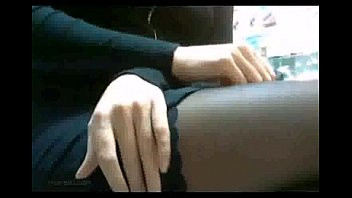 Play Ð¼Ð¾Ð»Ð¾Ð´ÐµÐ½ÑŒÐºÐ°Ñ Ð”ÐµÐ²ÑƒÑˆÐºÐ° Ñ€Ð°Ð·Ð²Ð»ÐµÐºÐ°ÐµÑ‚ÑÑ Ð½Ð° Ñ€Ð°Ð±Ð¾Ñ‚Ðµ
