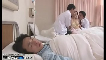 Play Japanese sweet nurse gets fucked in front of her patient