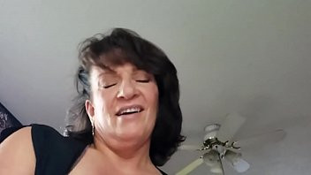 Play Who is she?
