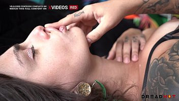 Play Me Masturbando em casa de Quarentena do Corona Virus - Dread Hot