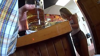 Play Hooters Ass